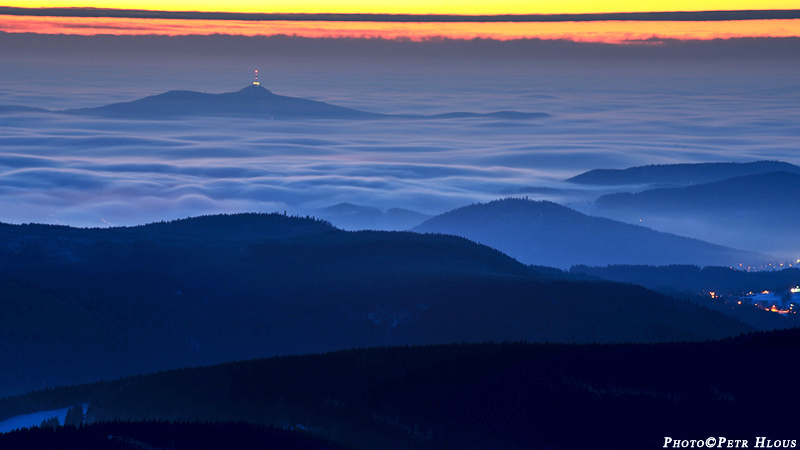 Ještěd nad mraky